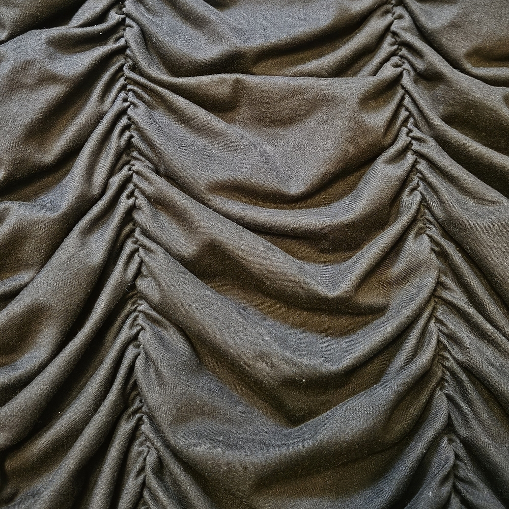 Fasion Nova Black Ruched Bodycon Dress - Picture 4 of 6